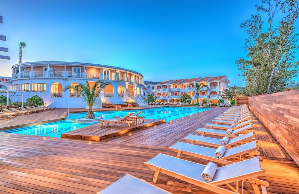 Bitzaro Palace Hotel Kalamákion 외부 사진