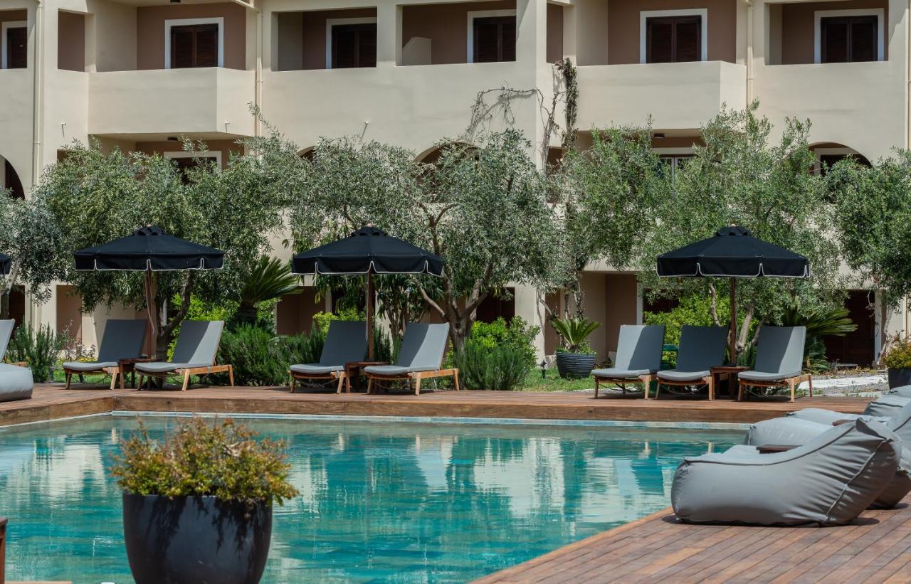 Bitzaro Palace Hotel Kalamákion 외부 사진