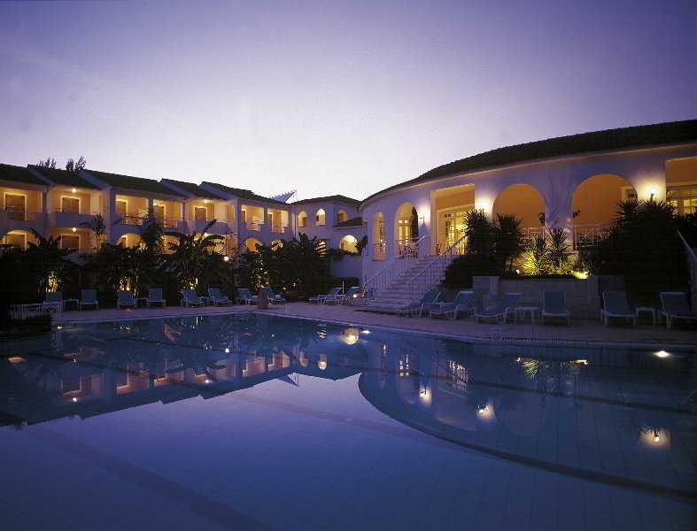 Bitzaro Palace Hotel Kalamákion 외부 사진